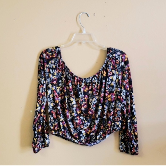 Divided Floral Crop top - Picture 2 of 2